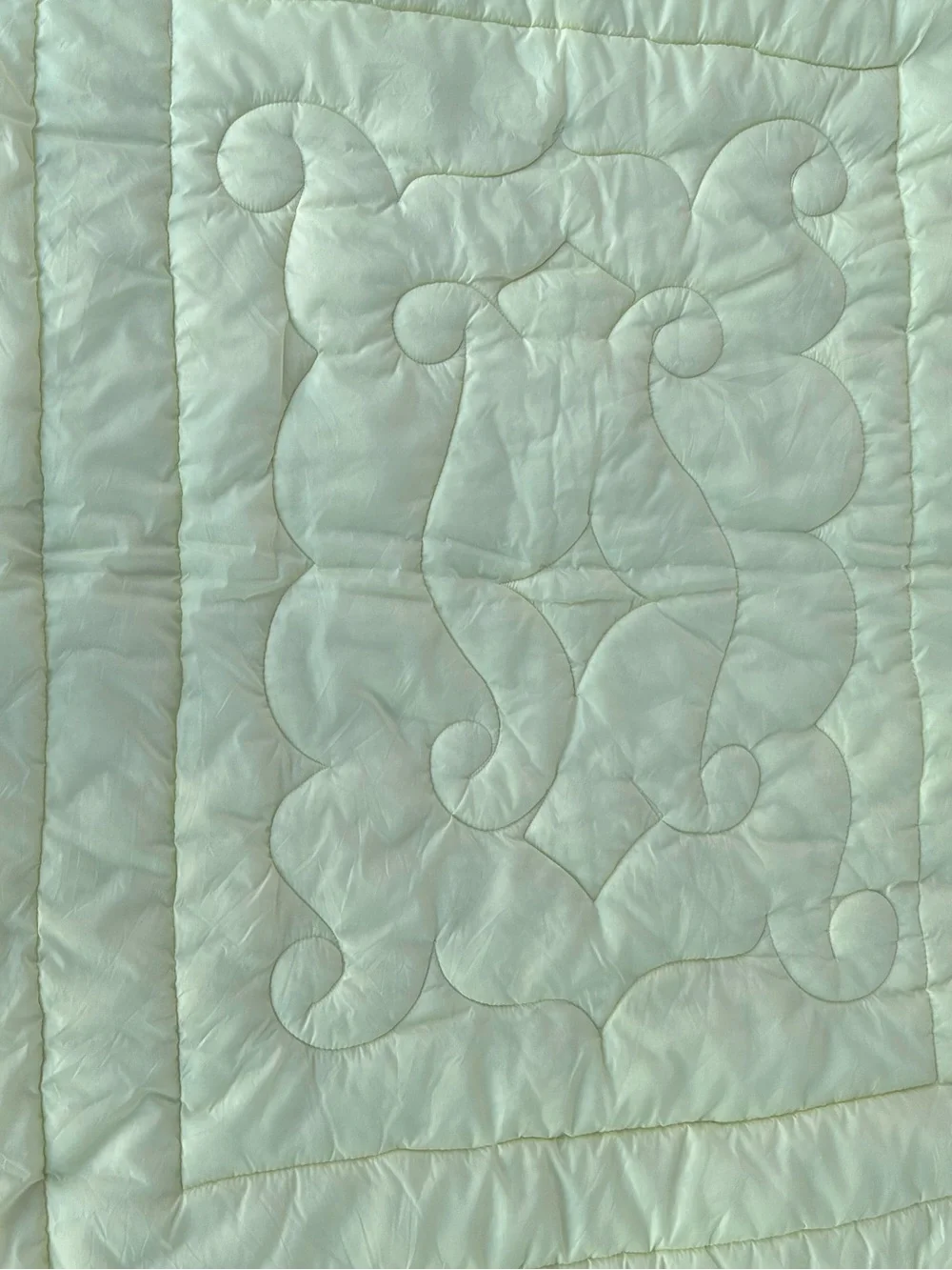 ✨ Embroidered Baby Quilt✨